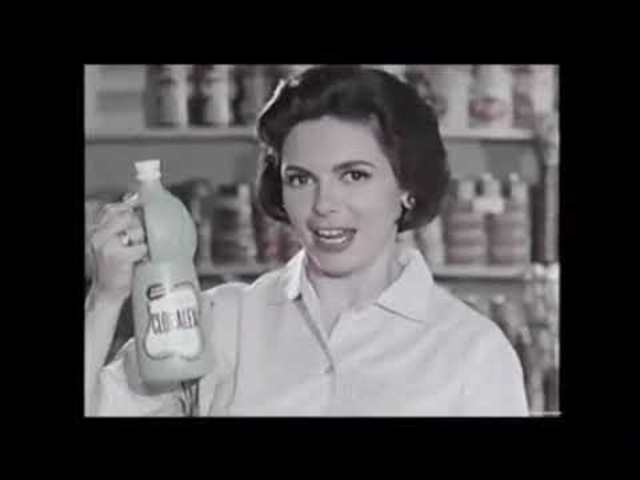 Aparece la televisión comercial en México. Nace el Termino Mercadotecnia Masiva.