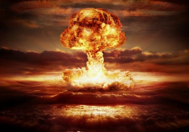 1945 dc lanzamiento de la primera bomba nuclear