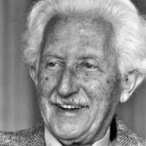 Erik Erikson (1902-1994)