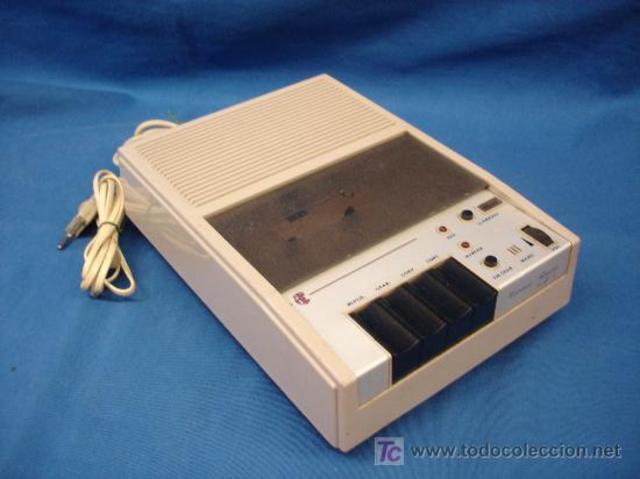 PRIMER CONTESTADOR AUTOMÁTICO (1.965)