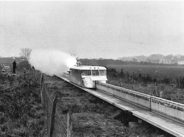 Première version de l'aérotrain
