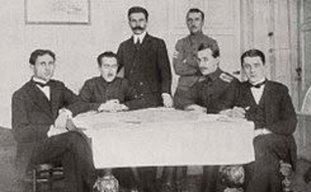 Rusia firma la paz de Brest-Litovsk