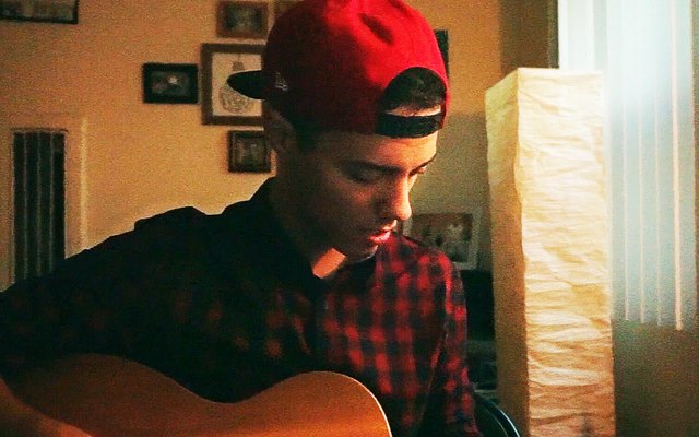 Aprendió a tocar guitarra