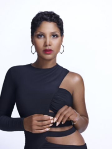 Toni Braxton wins 4 Grammy's for her debut album "Toni Braxton"