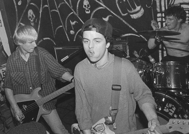 Billie y Mike Forman una banda
