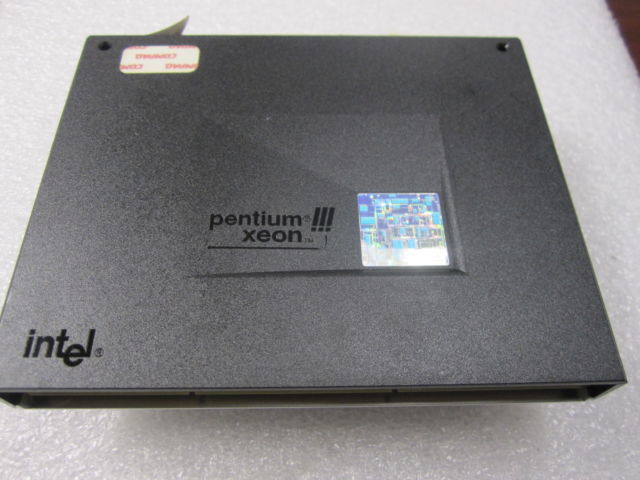 El Intel Pentium III Xeon