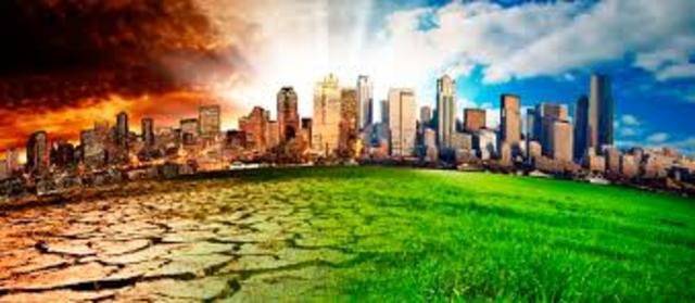 El desarrollo económico creció rápidamente gracias a los avances tecnológicos y científicos.