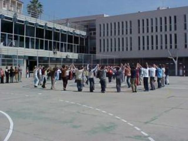 Entrada a l' institut Joan Brossa
