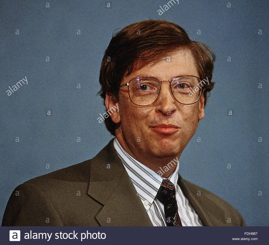 Bill Gates destaca el compromiso de Microsoft con Internet