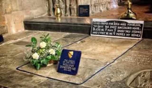 William Shakespeare gets buried in Holy Trinity Church
