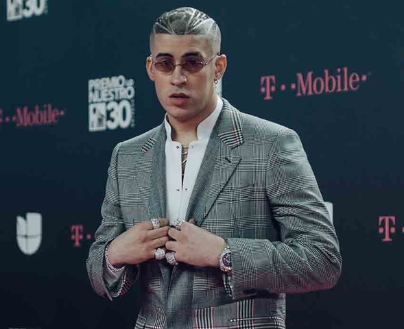 Recibe premio de Los Premios lo Nuestro