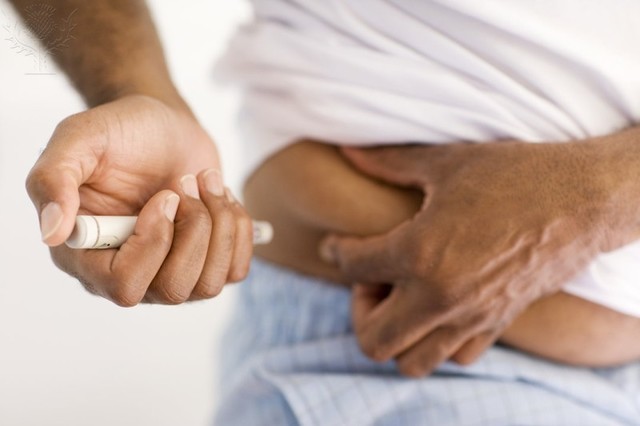 INSULIN FIRST USED TO TREAT DIABETES