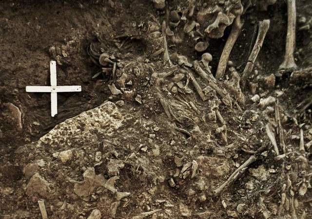 Plague Closes Theaters