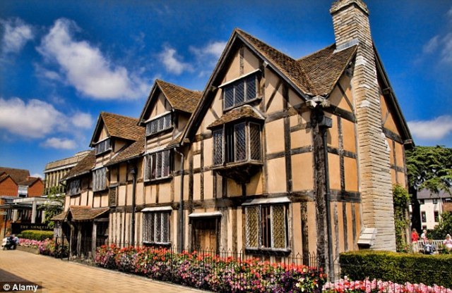 Shakespeare Returns to Stratford