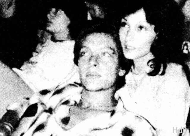 La policia irrumpe en el hogar de los Corella