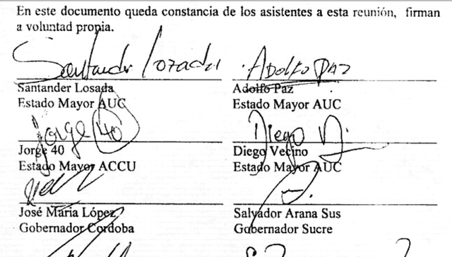 Inician las negociaciones con las AUC en Colombia