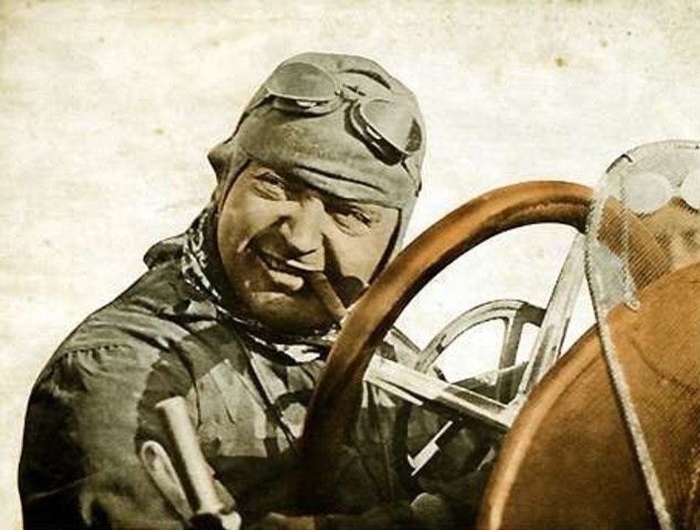1909 el piloto de carreras Barney Oldfield fue el primer famoso en promocionar la bebida