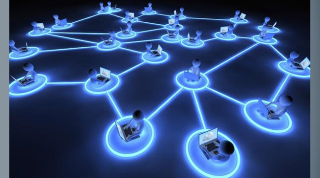 MULTITUD DE USUARIOS EN LA INTERNET