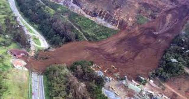 DERRUMBE VIA MEDELLIN - BOGOTA