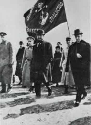 1er GOBIERNO BOLCHEVIQUE