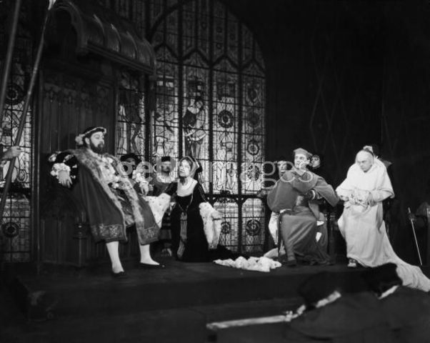 William Shakespeare leaves