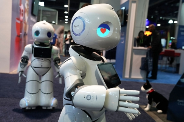 ROBOTS CON INTELIGENCIA ARTIFICIAL