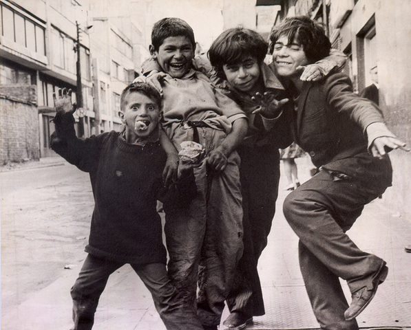 Gallada - Viki Ospina