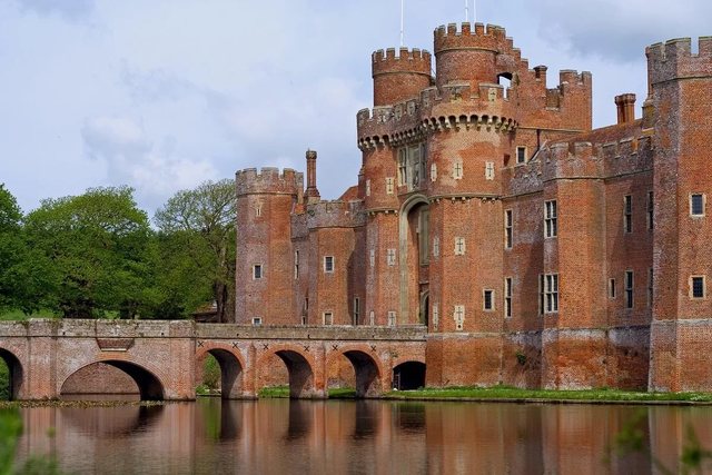 English medieval castles