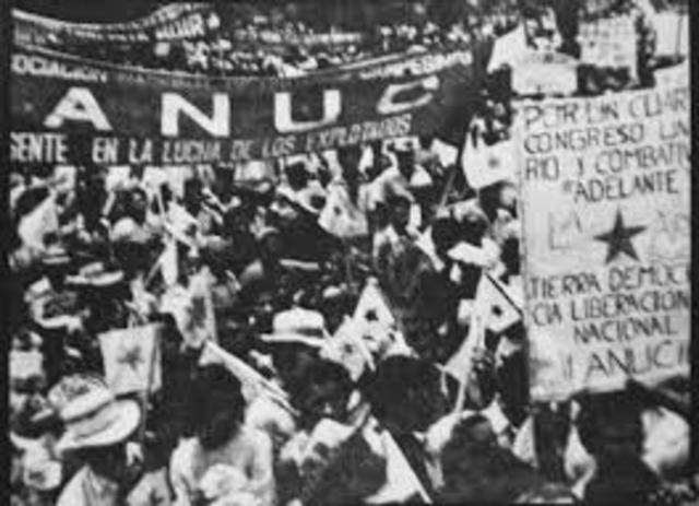 1971 PRIMEROS LEVANTAMIENTOS CAMPESINOS