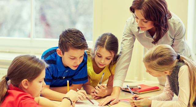 La pedagogía como estudio que propone estrategias.