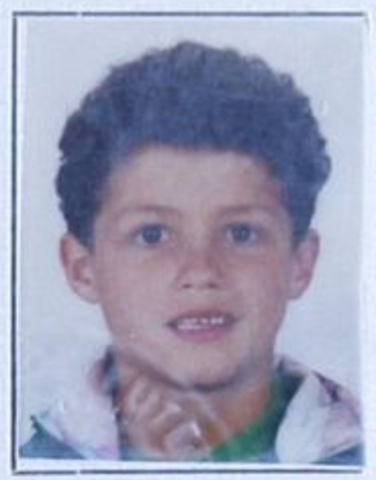 Грає за аматорську команду «Андорінья»