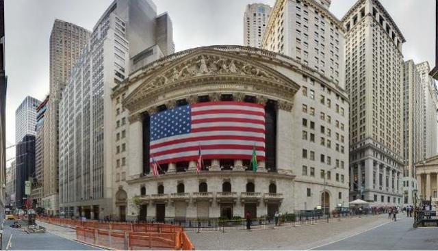 Nueva York se convierte en el principal centro financiero internacional.