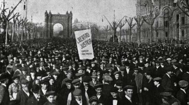 Triple crisis. Huelga general. Juntas militares. Asamblea parlamentaria.