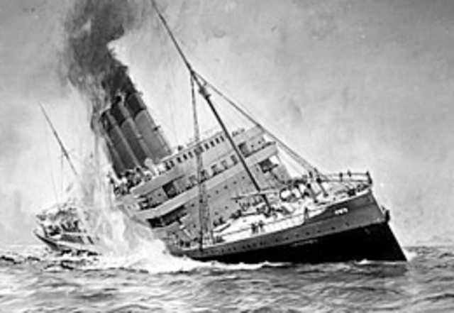 WWI - Lusitania Sinks