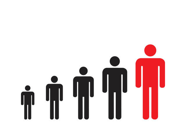 William Petty, publicó patrones de mortalidad, natalidad y enfermedad entre la población inglesa.