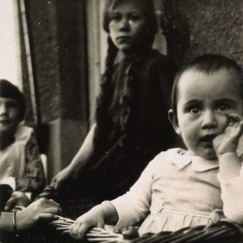 Anne born in Frankfurt