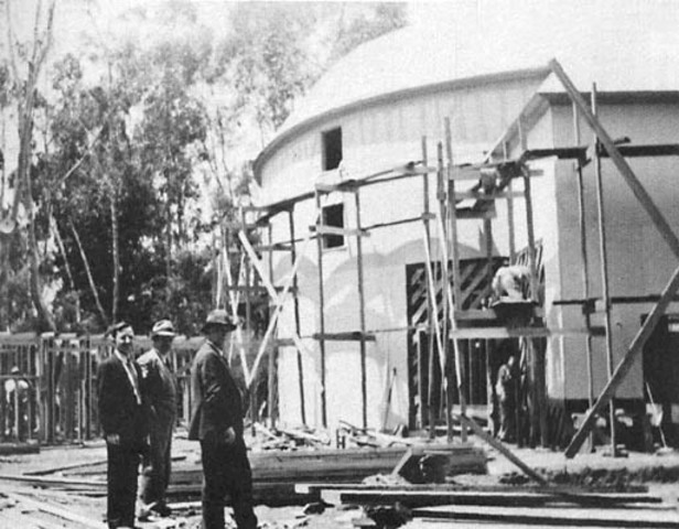 The building of the globe