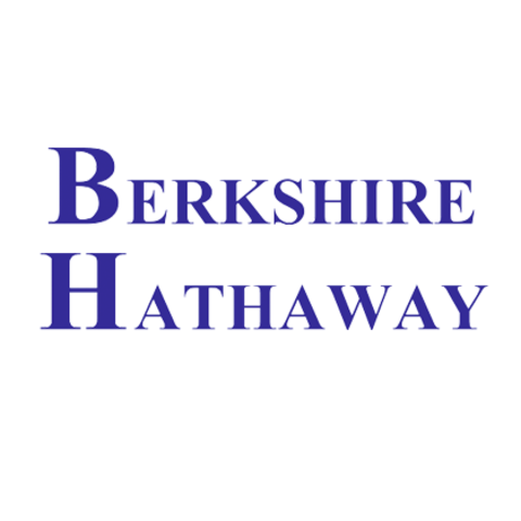 Buffett becomes CEO of Berkshire Hathway