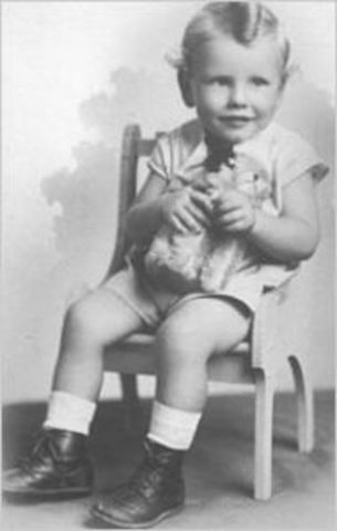 Warren Buffet is Born