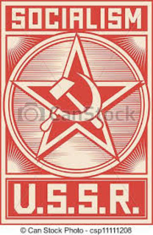 En la URSS 200.000 alumnos reciben educación superior por correspondencia