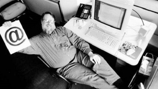 se envía el primer email