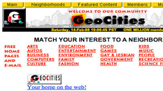 se funda Geocities