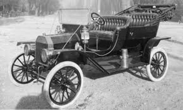Henry Ford starts making automobiles