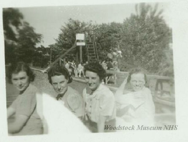 Willow Lake - Family/Friends at Swimming Pool