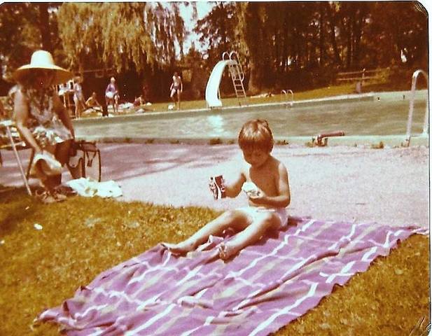 A cold Coke by the pool