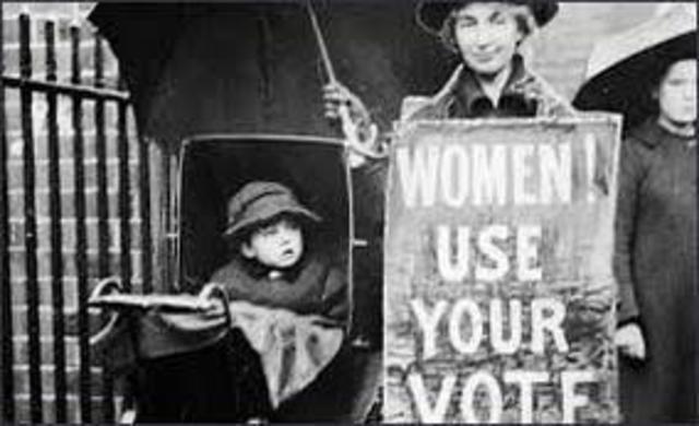 Nineteenth Amendment ratified, giving women the right to vote