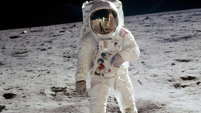 Arrival of the man to the moon