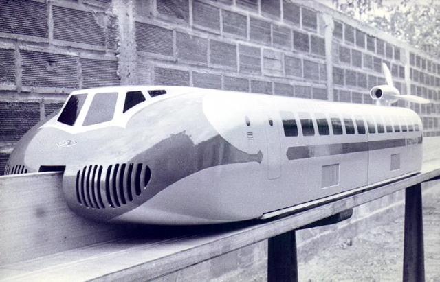 Maquette de l'aérotrain de Jean Bertin