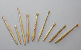 Descobriment de l'art i ús d'eines d'os i banya