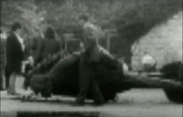 DERRIBAN LA ESTATUA DEL CONDE DE MARZOTTO